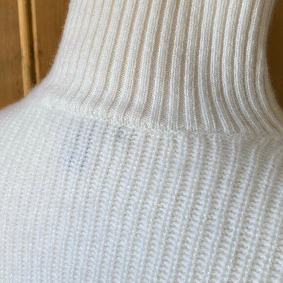 Saks Fifth Ave mock neck Cashmere Sweater - Picture 3 of 12